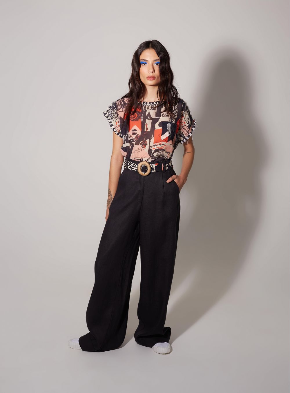 CAMISA_ESTAMPADA_VITORDAJUSTA_E_CALCA_PIUBRAND-45